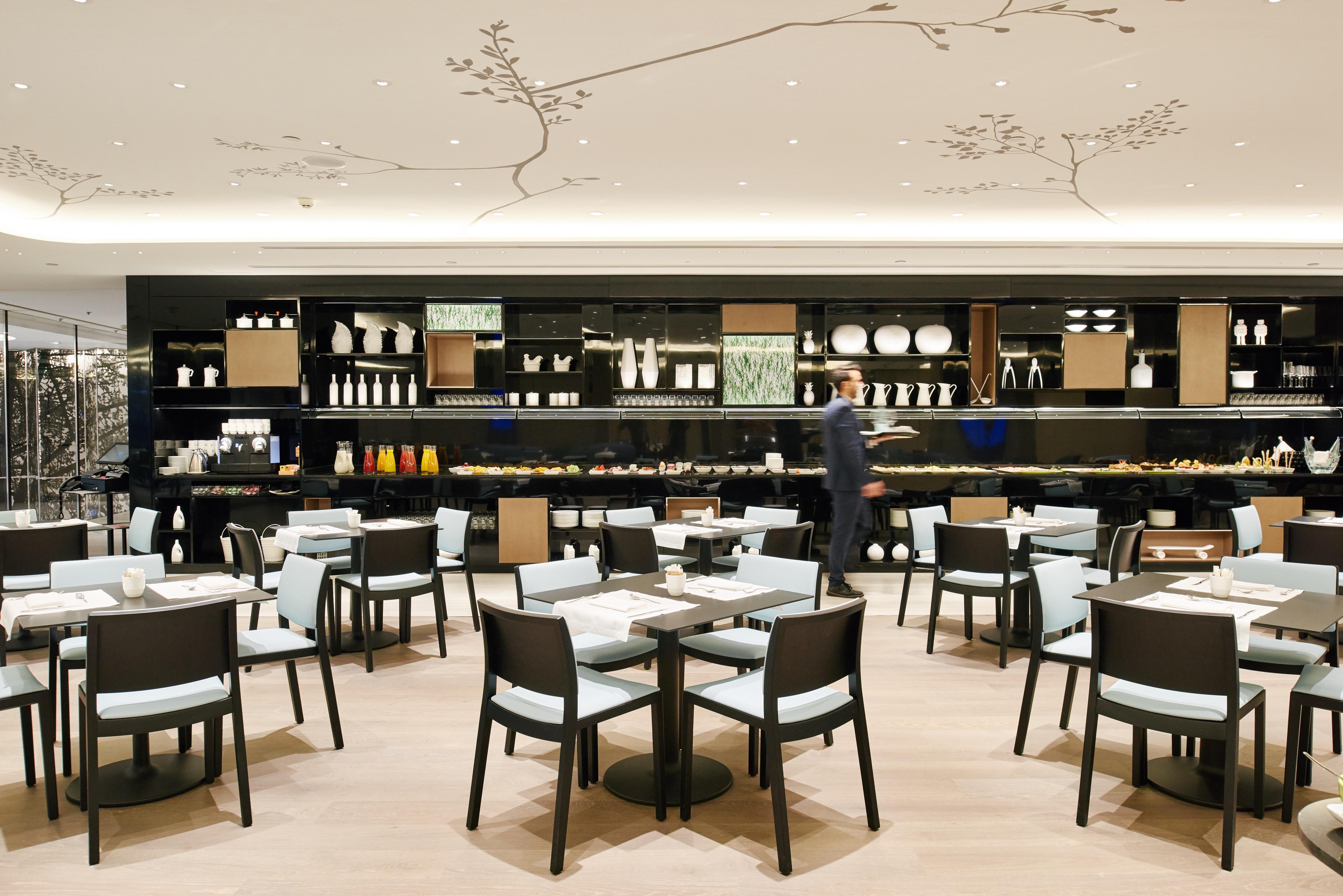 Vp Plaza Espana Design Мадрид Екстериор снимка Restaurant