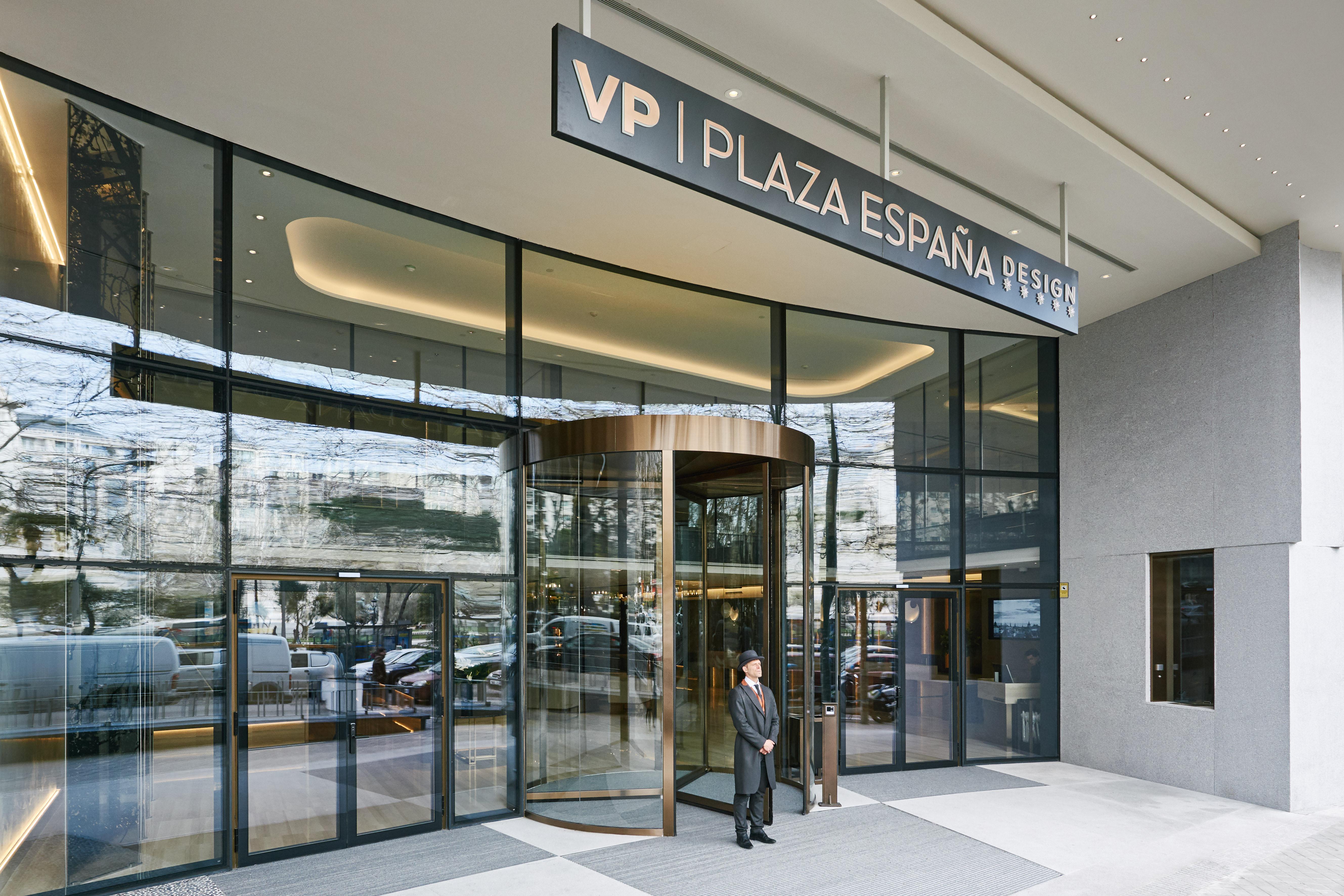Vp Plaza Espana Design Мадрид Екстериор снимка Entrance to the VIP area