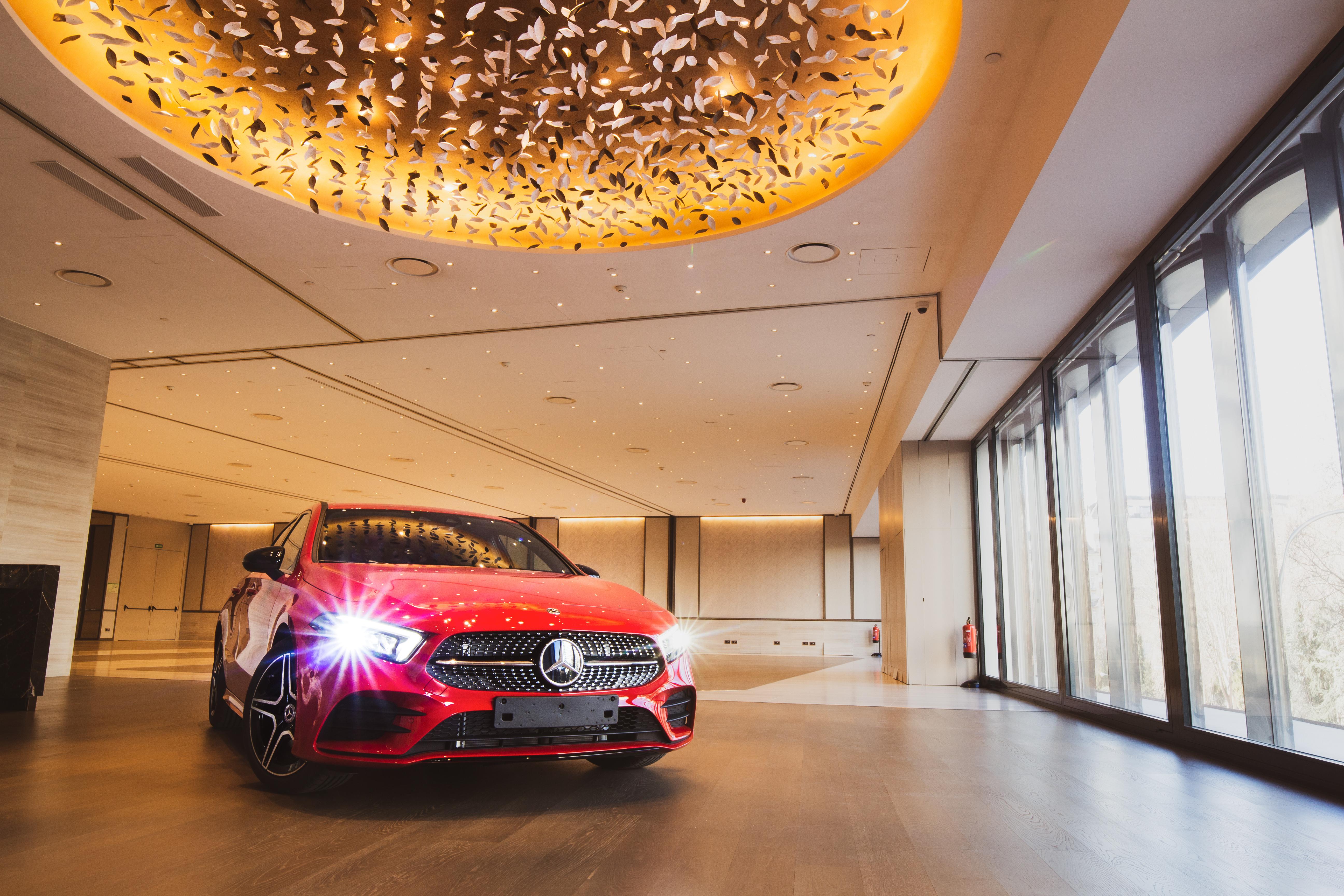 Vp Plaza Espana Design Мадрид Екстериор снимка Mercedes-Benz Star Lounge in Tokyo