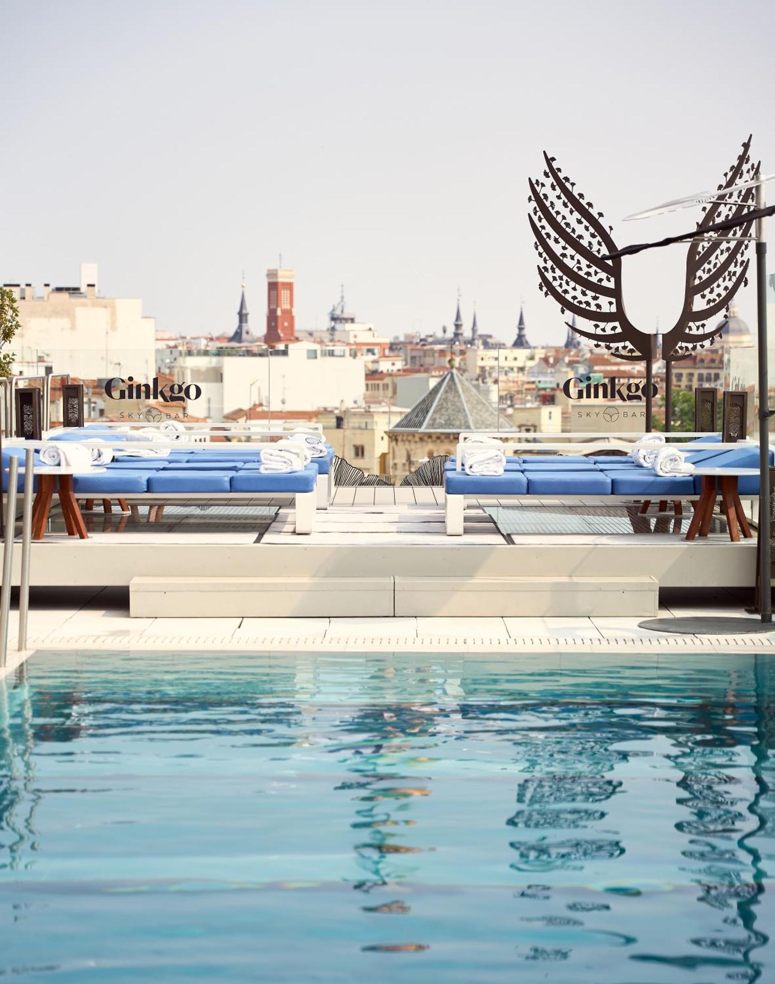 Vp Plaza Espana Design Мадрид Екстериор снимка The pool at Cinc